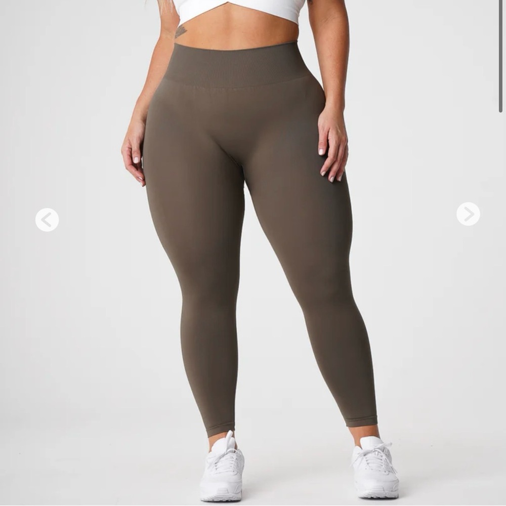 NVGTN Olive Solid Seamless Leggings